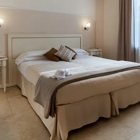Bed & Breakfast Dimora Salviati 4*