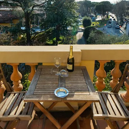 Dimora Salviati Bed & Breakfast 3*
